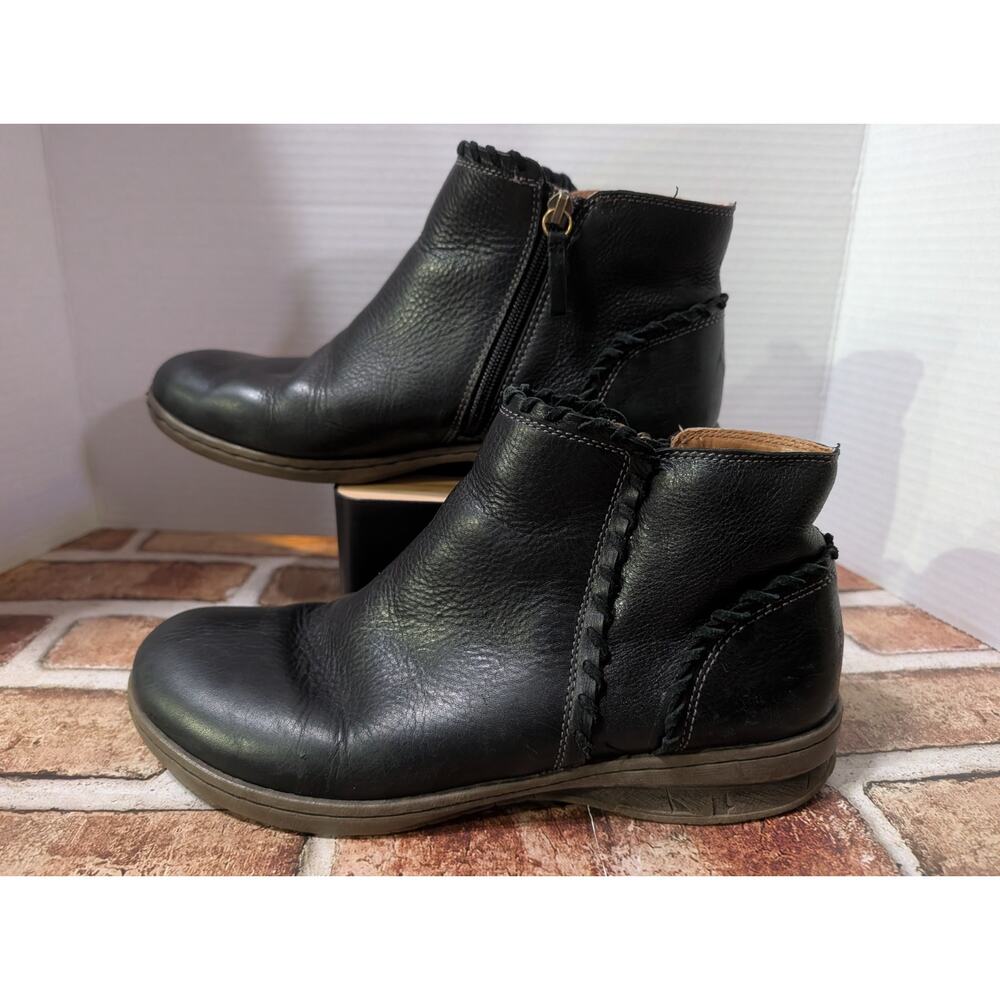 Comfortiva Fallston Womens Sz 10 Black Leather Weatherproof Ankle Boots Booties - Picture 5 of 8